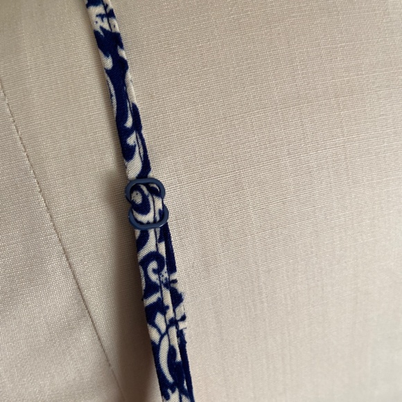 Plus size 2X blue print top blouse ruffles. - Picture 4 of 6